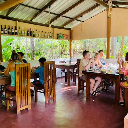 Gangadiya Lodge Σιγκιρίγια Εξωτερικό φωτογραφία