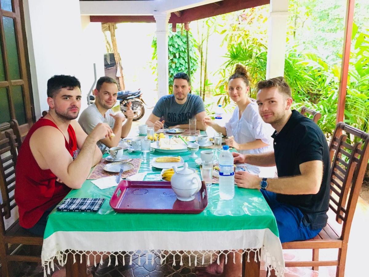 Gangadiya Lodge Σιγκιρίγια Εξωτερικό φωτογραφία