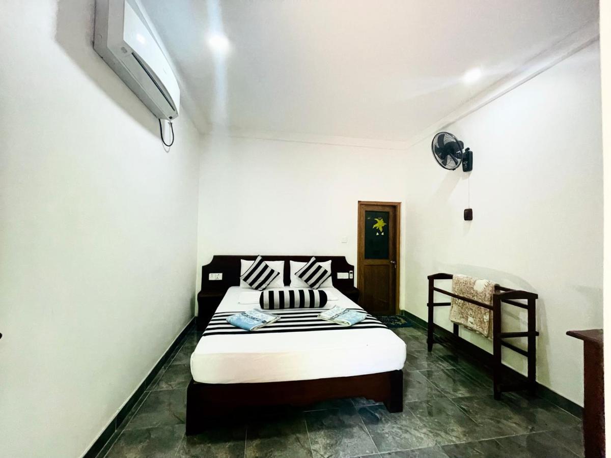 Gangadiya Lodge Σιγκιρίγια Εξωτερικό φωτογραφία