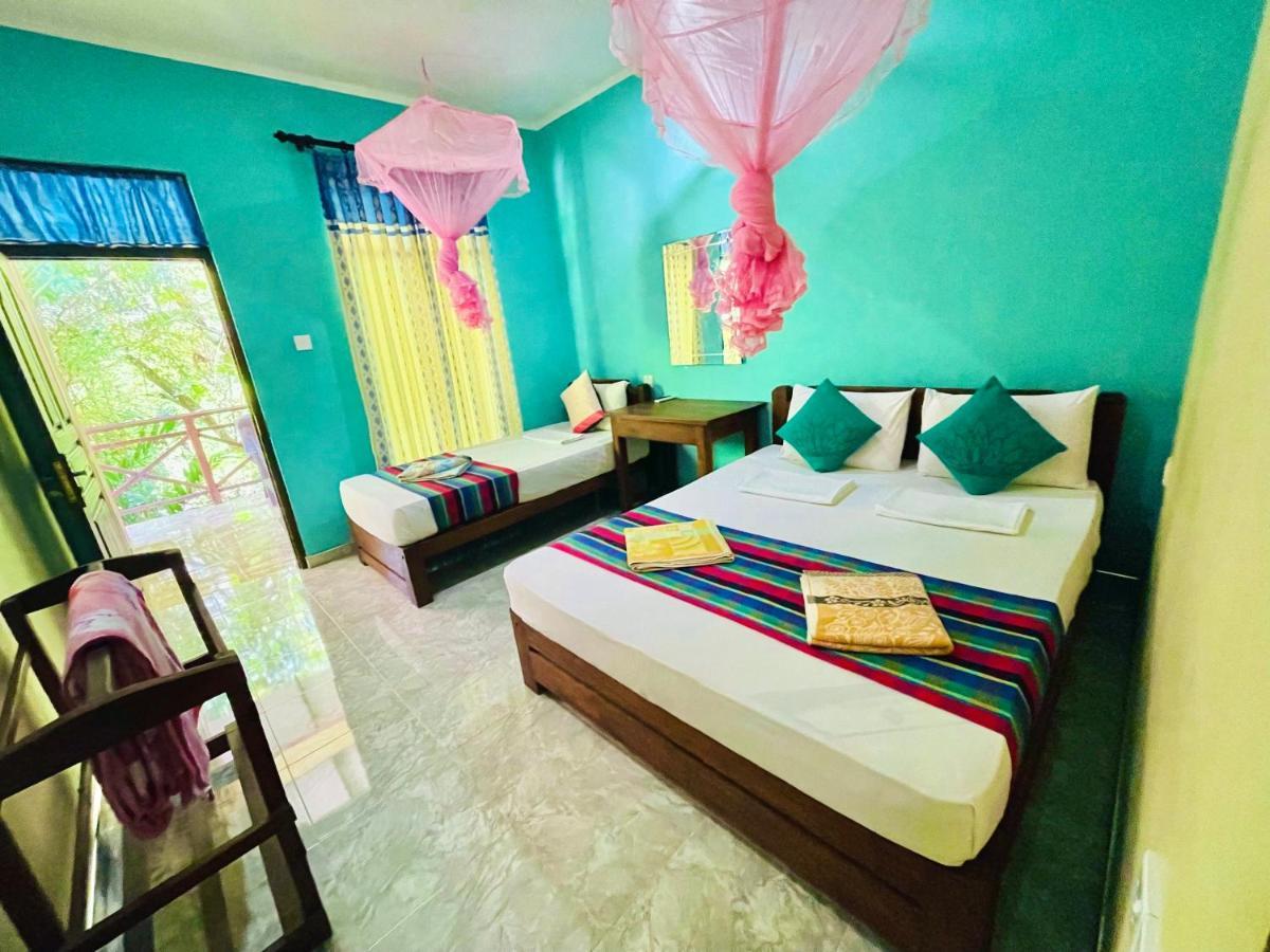 Gangadiya Lodge Σιγκιρίγια Εξωτερικό φωτογραφία